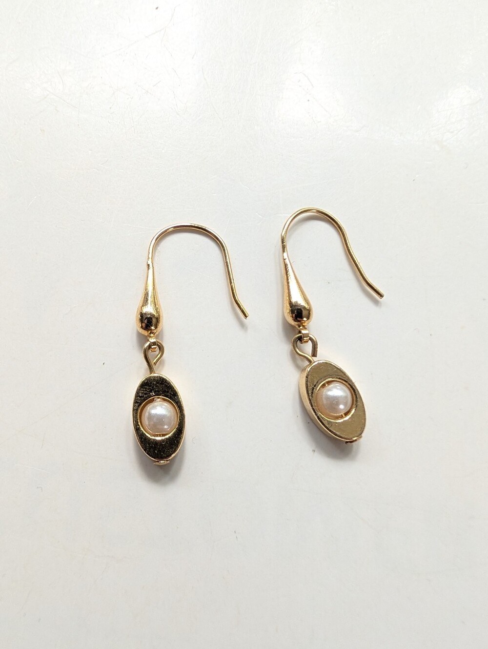 Vintage Estate Gold Tone Modernist Faux Pearl Minimalist Dangle Hook Earrings
